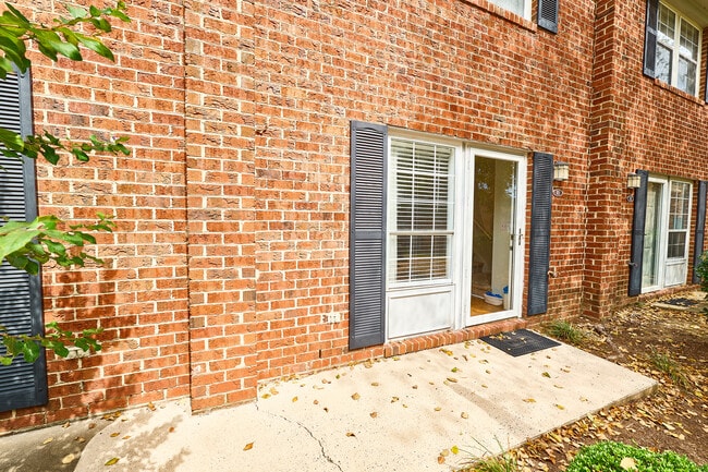 Building Photo - 113 Coleridge Ct