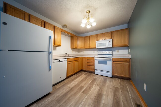 Foto del edificio - 1555 County Rd D E