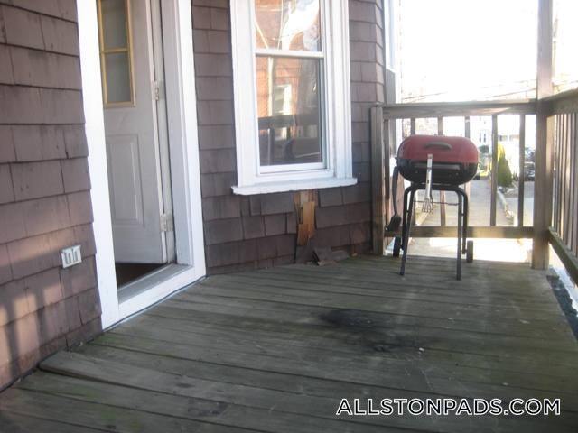 Building Photo - 58 Mansfield St