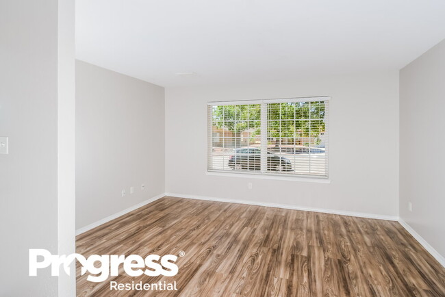 Building Photo - 4782 Loma Del Rey Cir