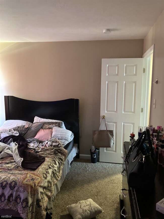 Building Photo - 2 br, 1 bath  - 153 Haymac Dr