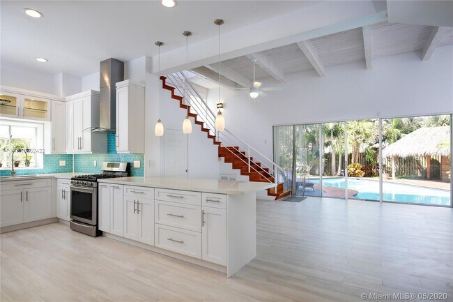 Foto del edificio - 3975 Crawford Ave