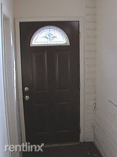 Primary Photo - 857 Valley St