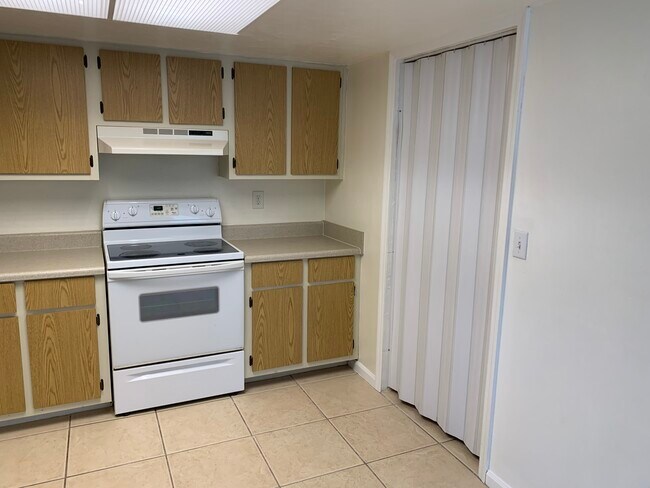 Foto del edificio - 7380 Albany Rd