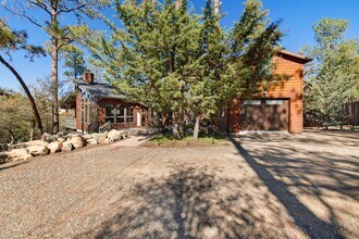 Building Photo - 2255 Pine Dr