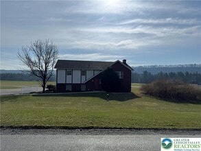 Building Photo - 1121 Pohopoco Dr