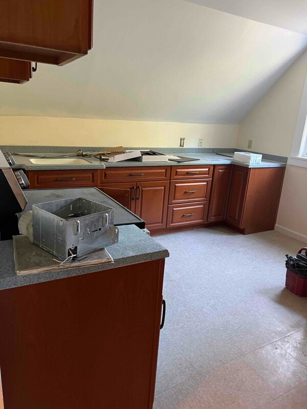 14 Beacon St Unit 3, Fitchburg, MA 01420 Room for Rent in Fitchburg