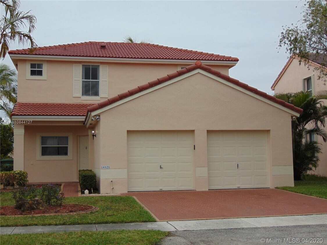 Primary Photo - 18521 NW 19th St