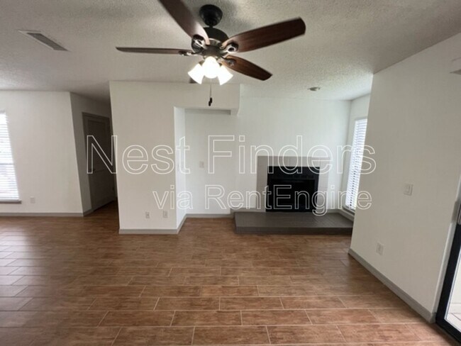 Foto del edificio - 10200 Belle Rive Blvd