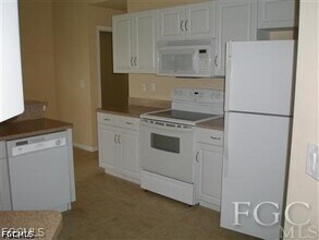 Building Photo - 910 Citrus Ave S