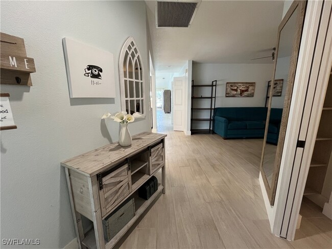 Building Photo - 6506 Ilex Cir