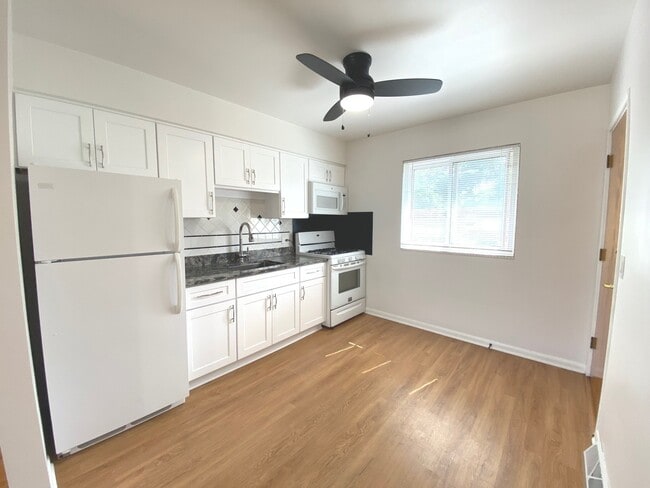 Building Photo - 517 Prairie Ave