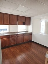 Building Photo - 4 Monroe St