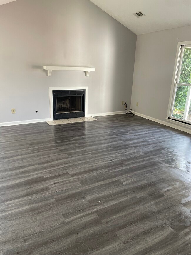 Foto del edificio - 5816 Cameo Ct