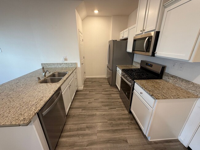 Building Photo - Low Maintenance 3 Bedroom Home in South Reno!