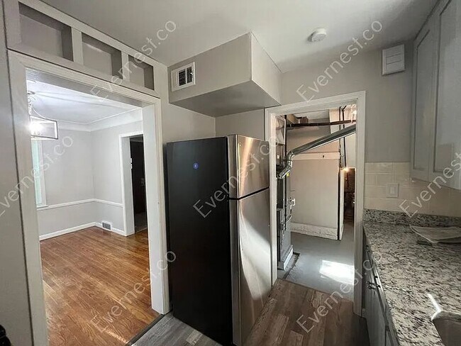 Foto del edificio - 16833 Brady