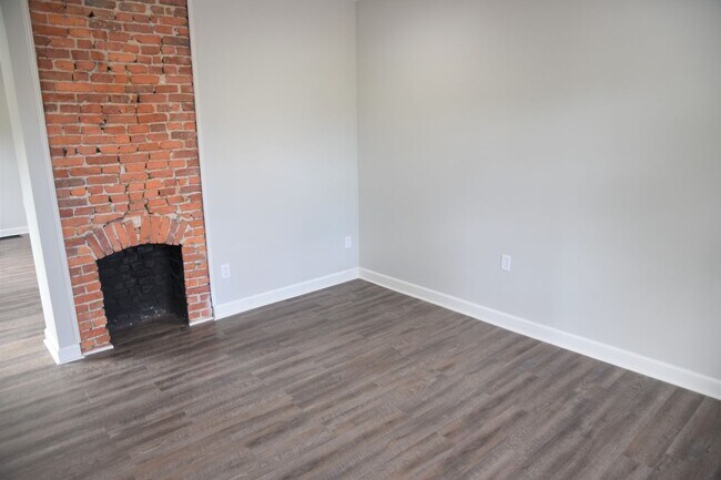 Foto del edificio - 565-567 E Deshler Avenue
