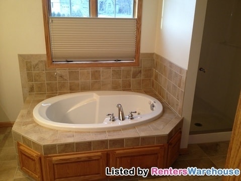 Building Photo - 2710 Lilac Ct