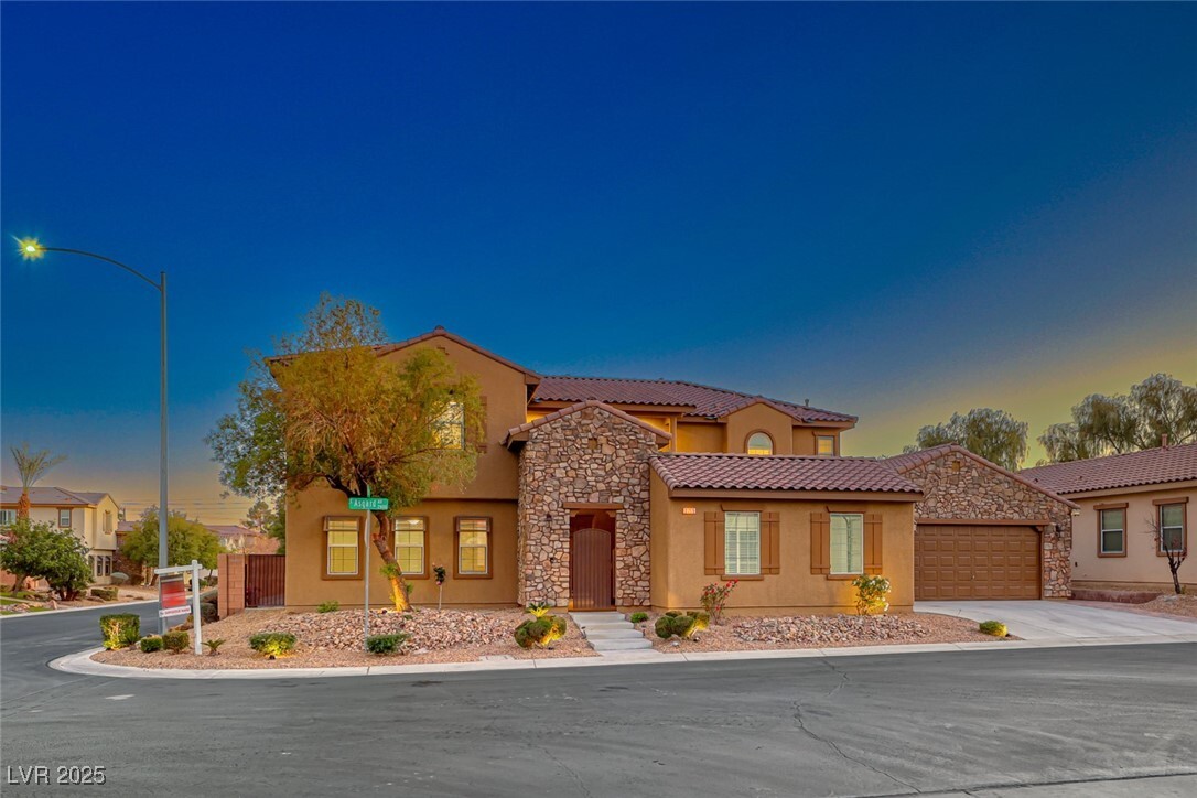 Foto principal - 2755 E Asgard Ave