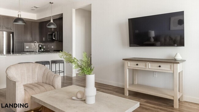 Foto del edificio - 5219 Rogers Rd