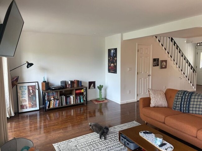 Building Photo - 955 Auburnview Dr