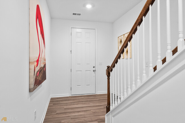 Foto del edificio - 1505 Albert Ln NW