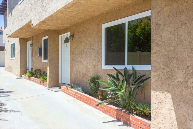 Unit Front - 2320 Clark Ln