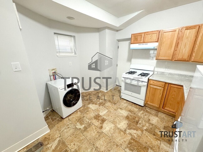 Photo - 2515 N Natrona St Townhome