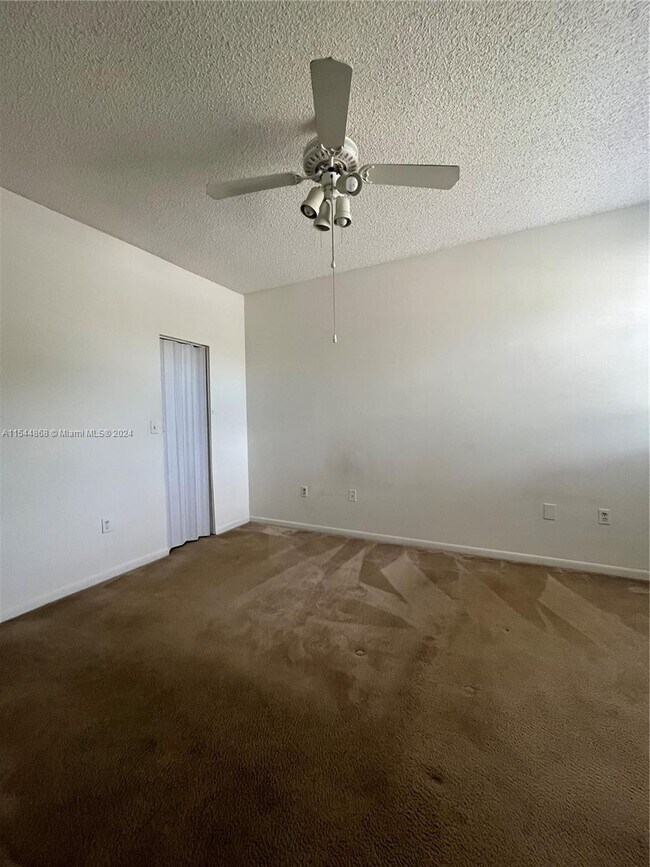 Building Photo - 1821 NW 96th Terrace