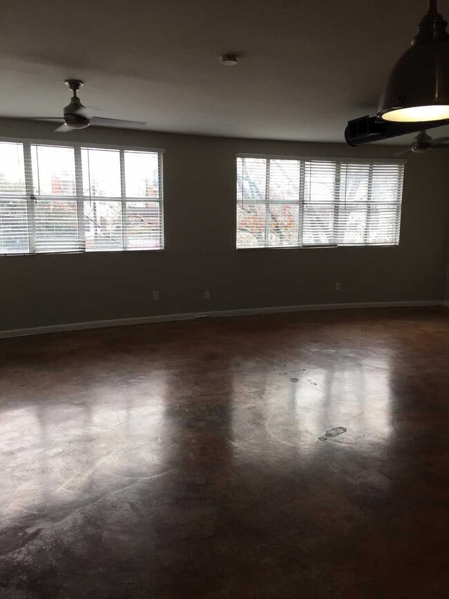 Interior Photo - MAA McKinney Avenue