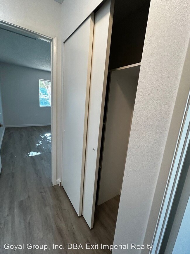 Building Photo - 2 br, 1 bath House - 1587 A. St