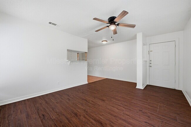 Foto del edificio - 1703 W Elm St
