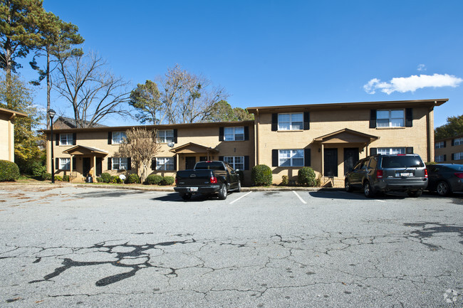 Building Photo - Lenox Townhomes