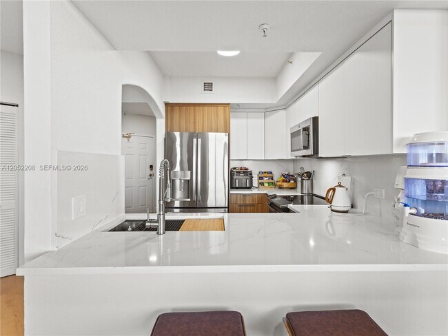Building Photo - 2301 SW 27th Ave