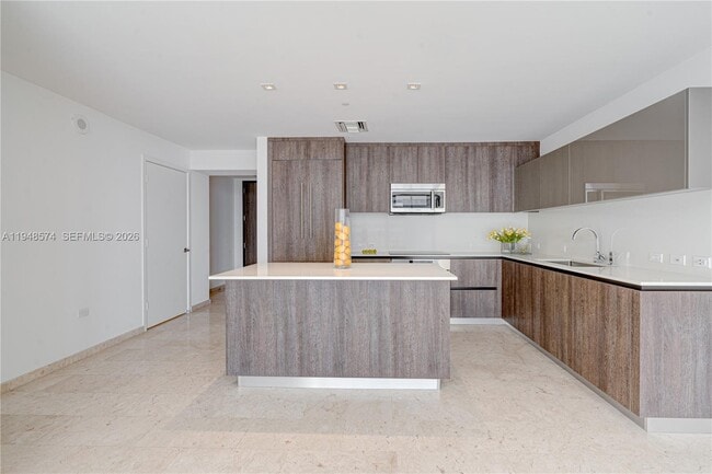 Foto del edificio - 88 SW 7th St