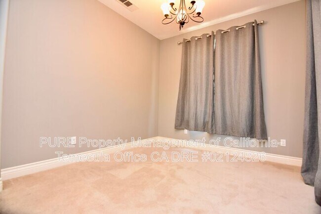 Foto del edificio - 44850 Checkerbloom Dr