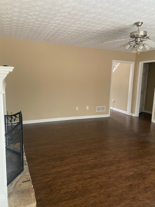 Foto del edificio - 75 Prince Edward Way