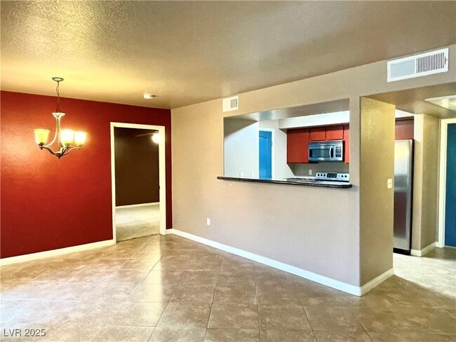 Foto del edificio - 2300 E Silverado Ranch Blvd