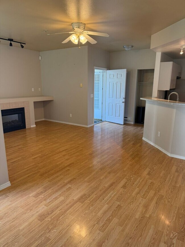 Foto del edificio - 2Bd/2Ba Kent Condo