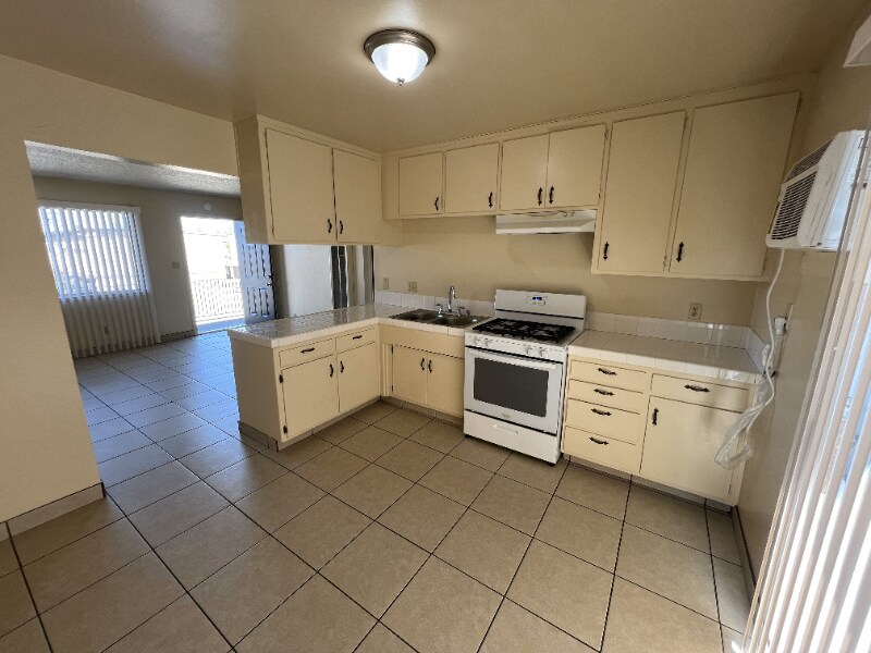 224 E Granger Ave Unit 11, Modesto, CA 95350 Room for Rent in Modesto