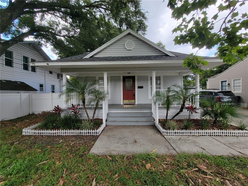 Foto principal - 204 E Jean St