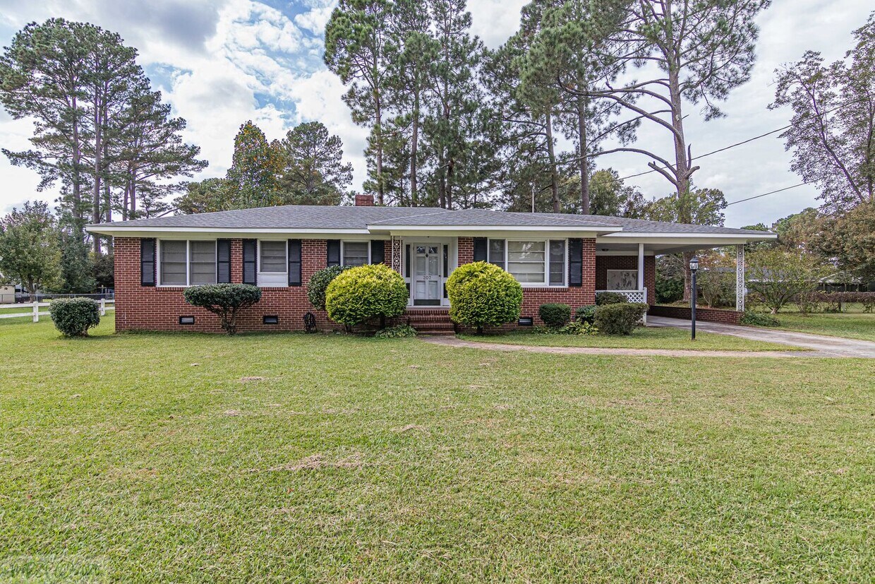 Foto principal - WONDERFUL BRICK HOME IN FREMONT *EASY ACCE...