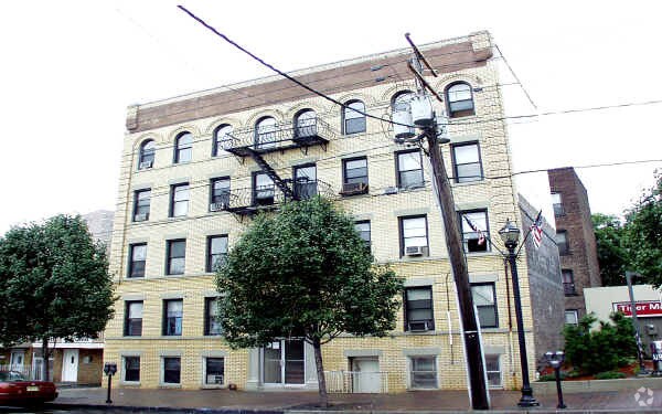 6013 Hudson Avenue - 6013 Hudson Ave