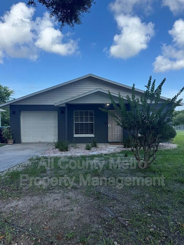 Foto principal - 415 Apopka Hills Cir