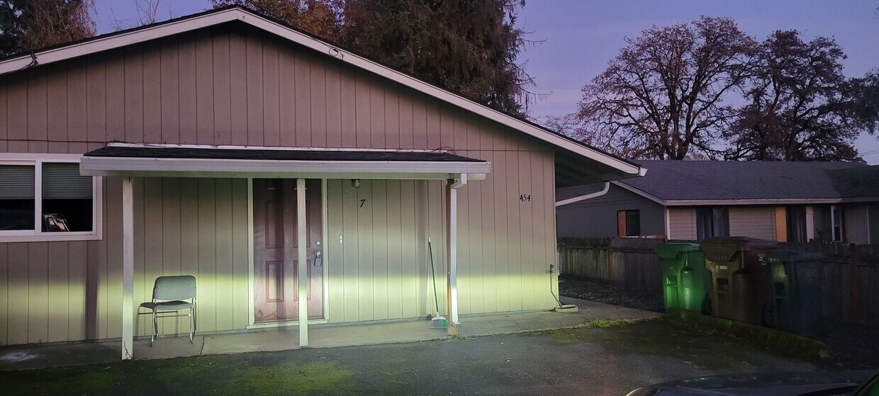 Foto principal - Catlow/Hudson - 454 S 16th