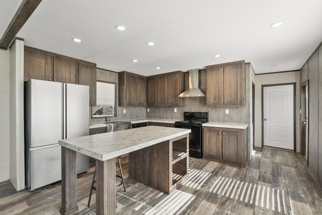 Foto principal - Brand new build on 5 acres