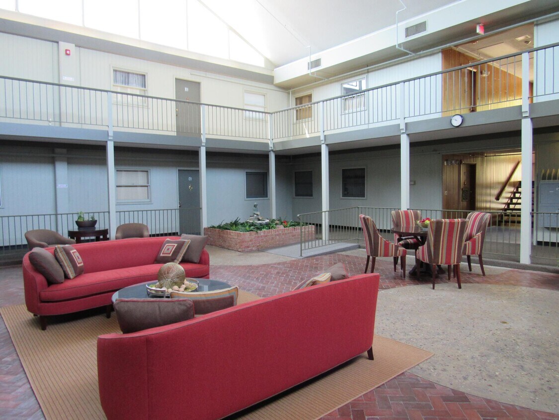 Foto principal - 410 6th Ave SW