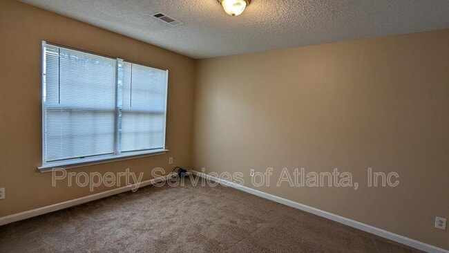 Building Photo - 2207 Miranda Dr