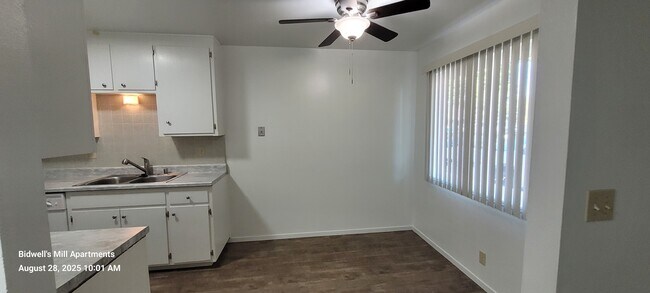 Comedor de 2 habitaciones - Bidwell's Mill Apartments