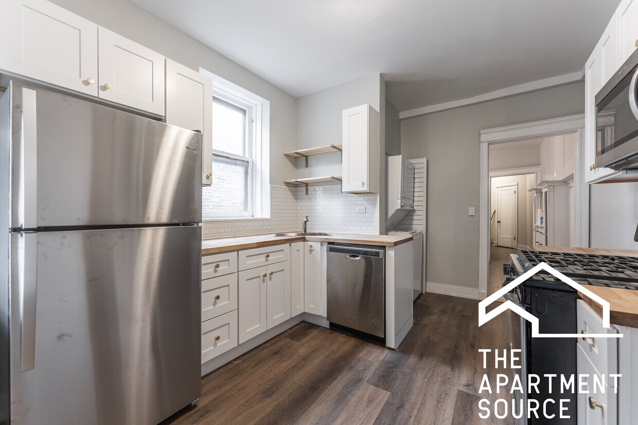 Foto principal - 4615 S Prairie Ave